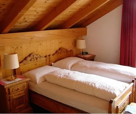 Crusch Alba فندق سكول